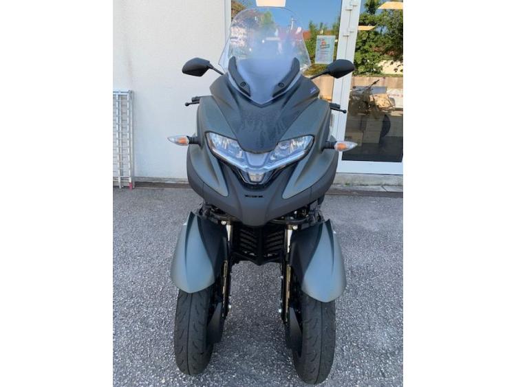 YAMAHA TRICITY 300