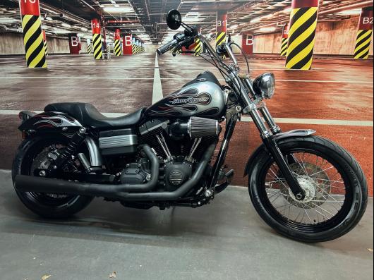 HARLEY-DAVIDSON DYNA STREET BOB 1584