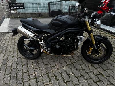 TRIUMPH SPEED TRIPLE 1050
