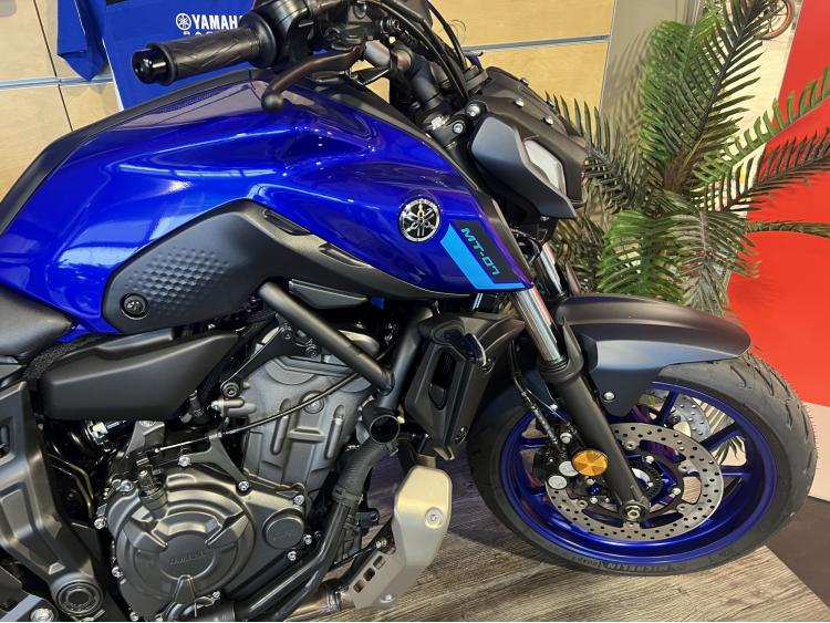 YAMAHA MT-07 2024 NEUVE