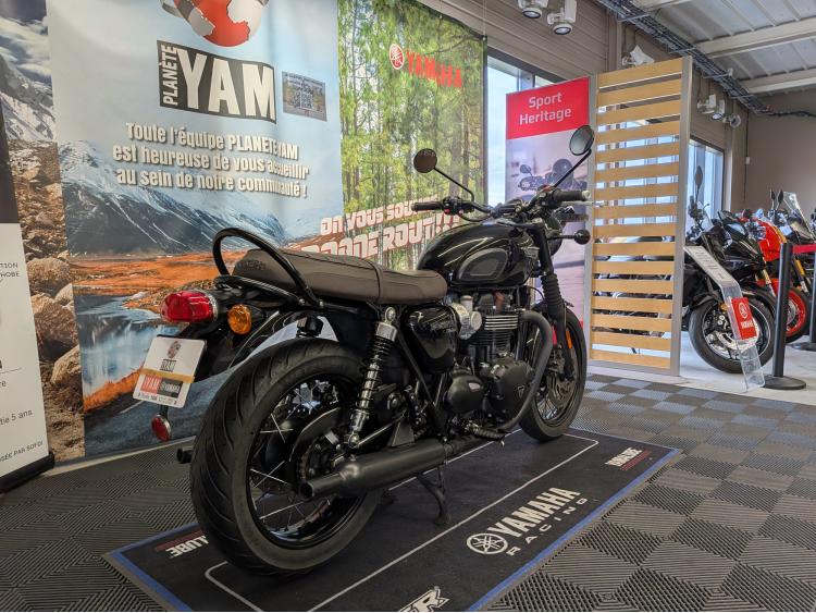 TRIUMPH Bonneville T120 Black