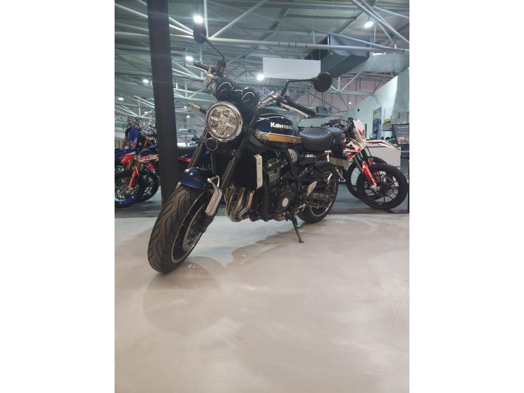 KAWASAKI Z 900 RS