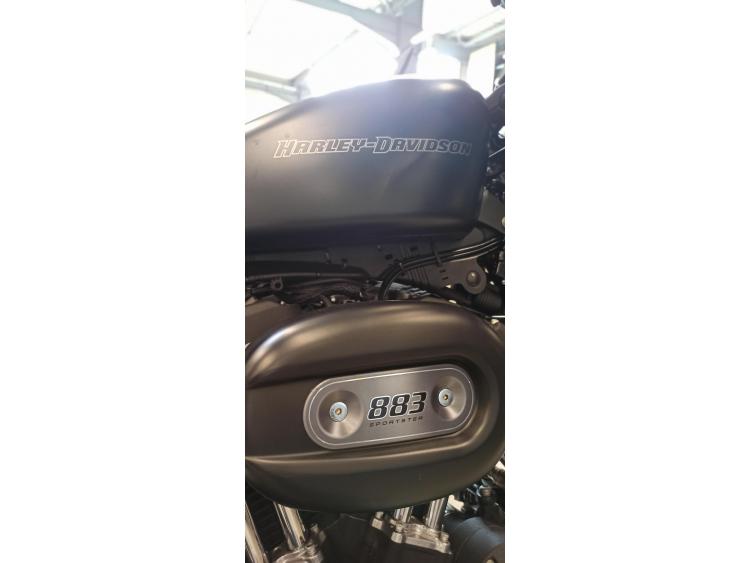 HARLEY-DAVIDSON SPORTSTER 883 N