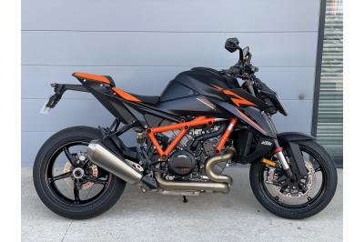 KTM 1390 SUPER DUKE R