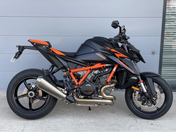 KTM 1390 SUPER DUKE R