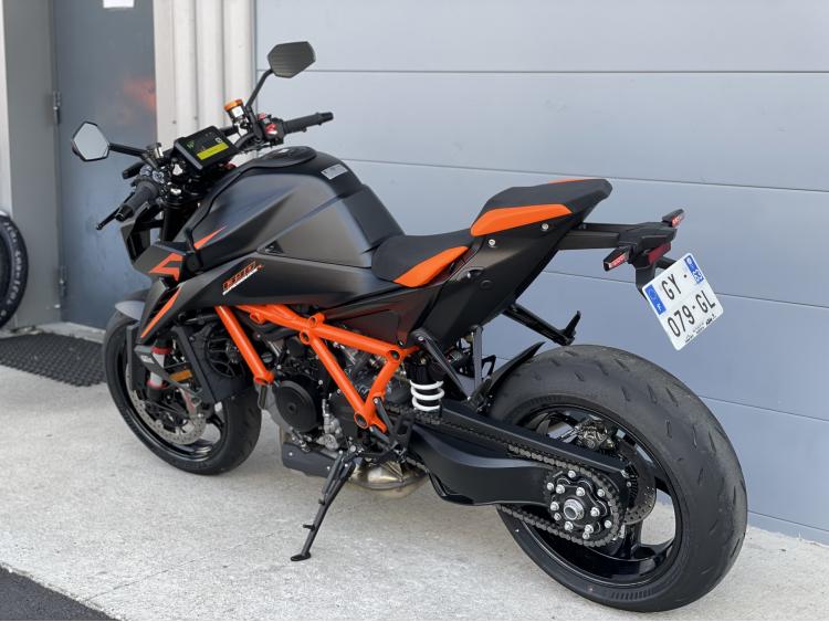 KTM 1390 SUPER DUKE R