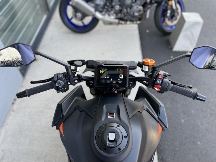 KTM 1390 SUPER DUKE R