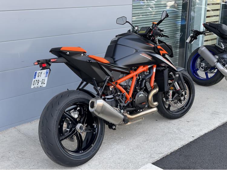 KTM 1390 SUPER DUKE R