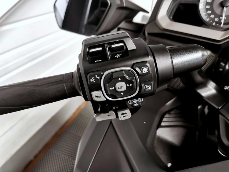 HONDA GL 1800 GOLDWING DCT BAGGER GL1800