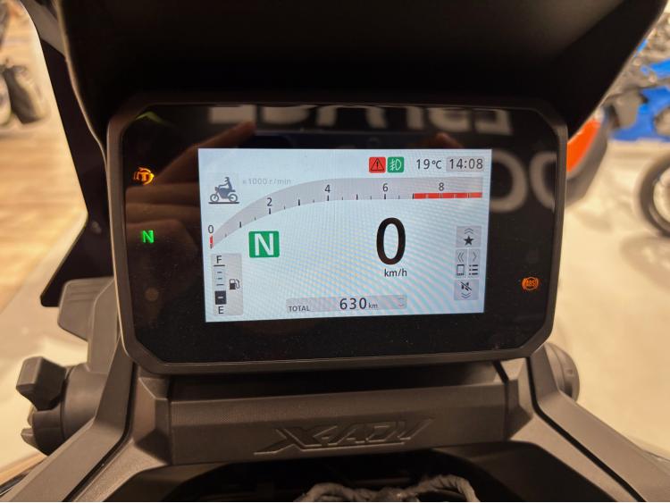 HONDA X-ADV 750 full option
