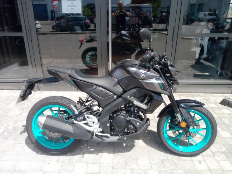 YAMAHA MT-125