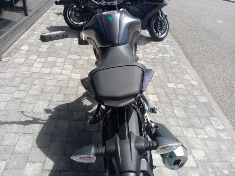 YAMAHA MT-125