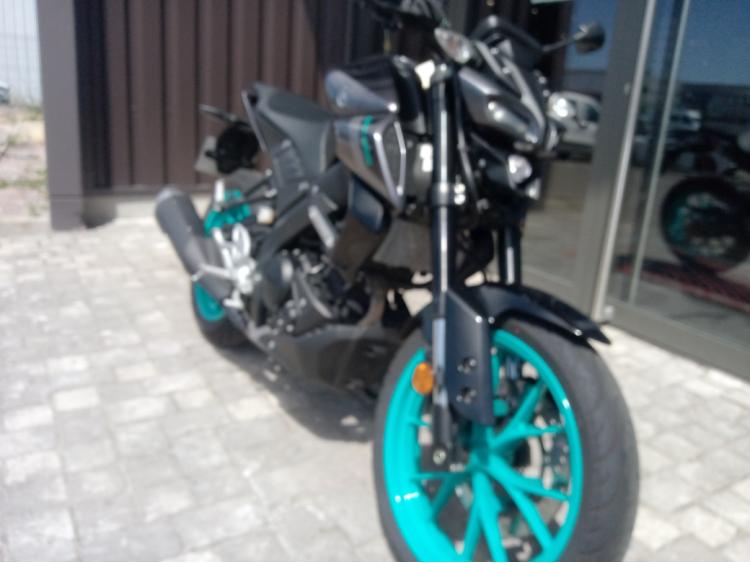YAMAHA MT-125