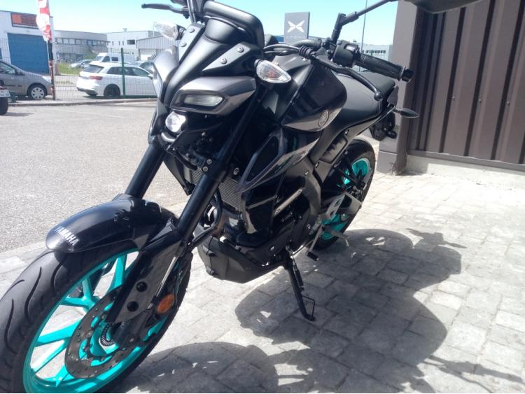 YAMAHA MT-125