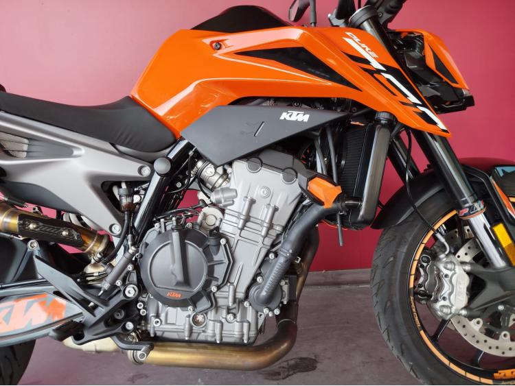 KTM 790 DUKE L + EQUIPEMENTS