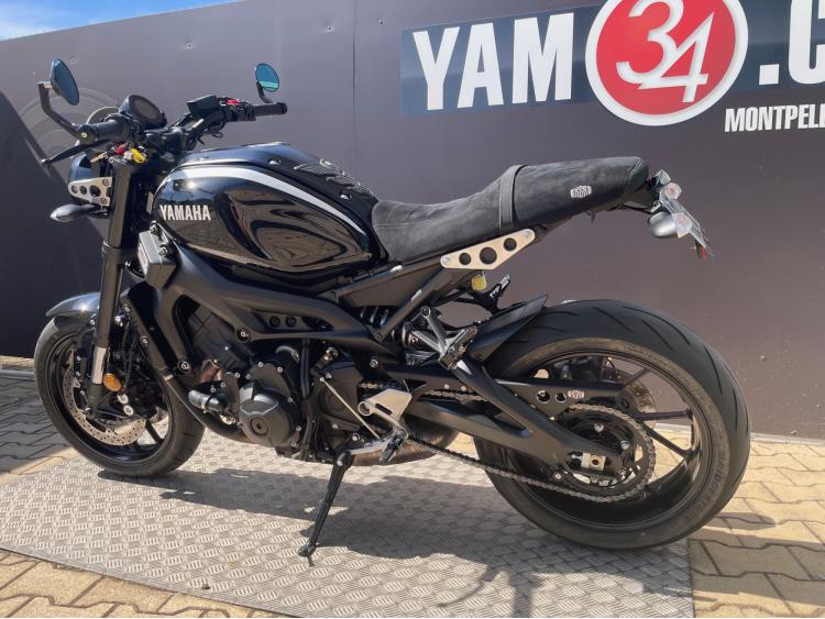 YAMAHA XSR 900