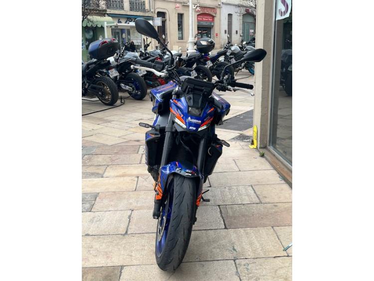 YAMAHA MT-09