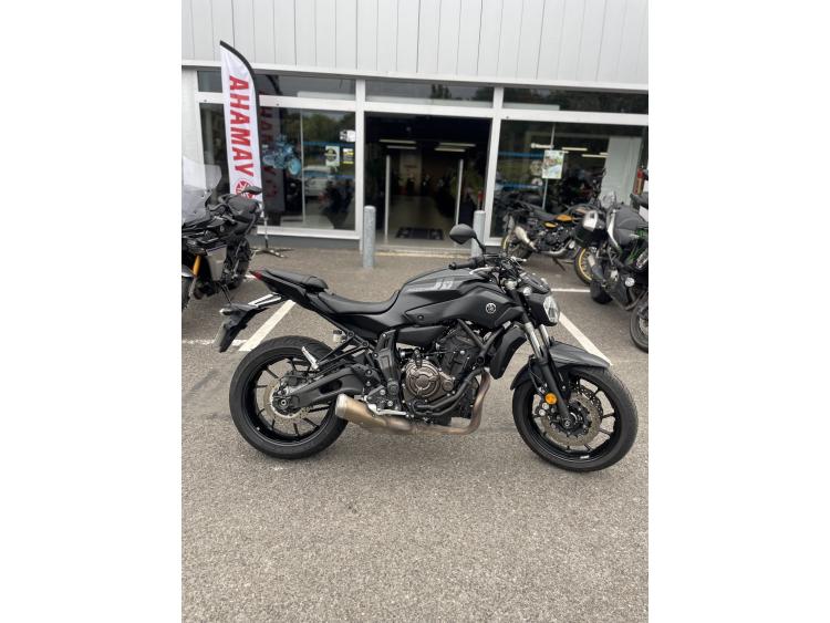 YAMAHA MT-07