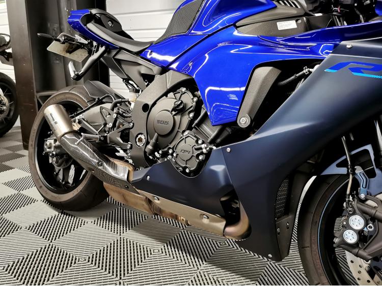 YAMAHA YZF 1000 R1 CROSSPLANE