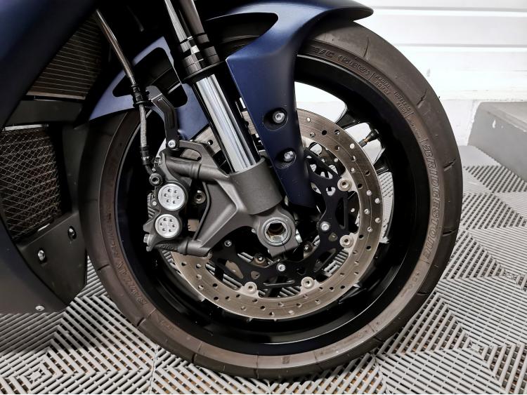 YAMAHA YZF 1000 R1 CROSSPLANE