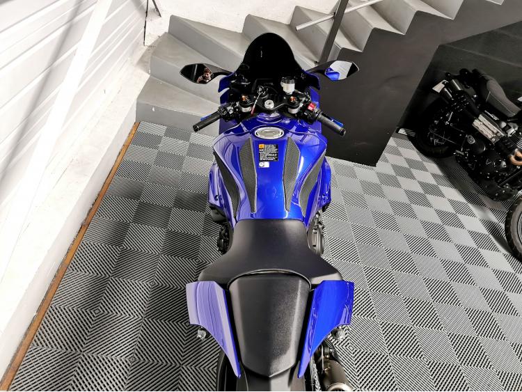 YAMAHA YZF 1000 R1 CROSSPLANE