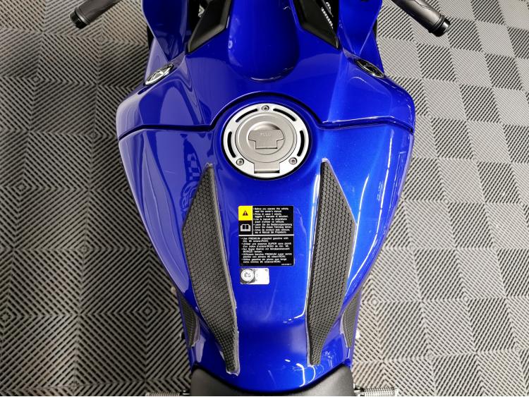 YAMAHA YZF 1000 R1 CROSSPLANE