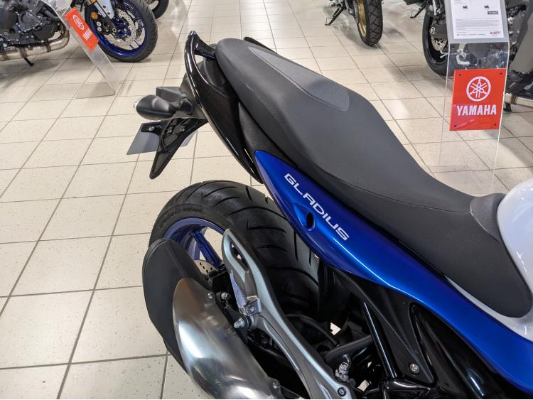 SUZUKI GLADIUS 650 A2 état neuve