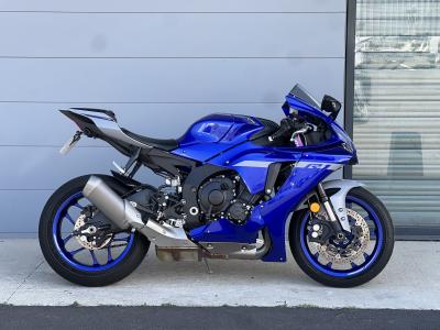 YAMAHA YZF 1000 R1