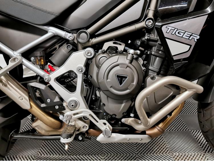 TRIUMPH TIGER 1200 GT EXPLORER - 1ERE MAIN