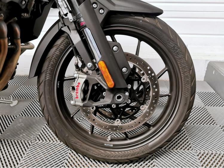 TRIUMPH TIGER 1200 GT EXPLORER - 1ERE MAIN