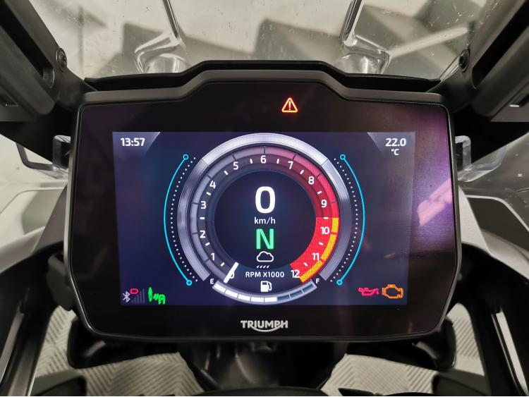 TRIUMPH TIGER 1200 GT EXPLORER - 1ERE MAIN