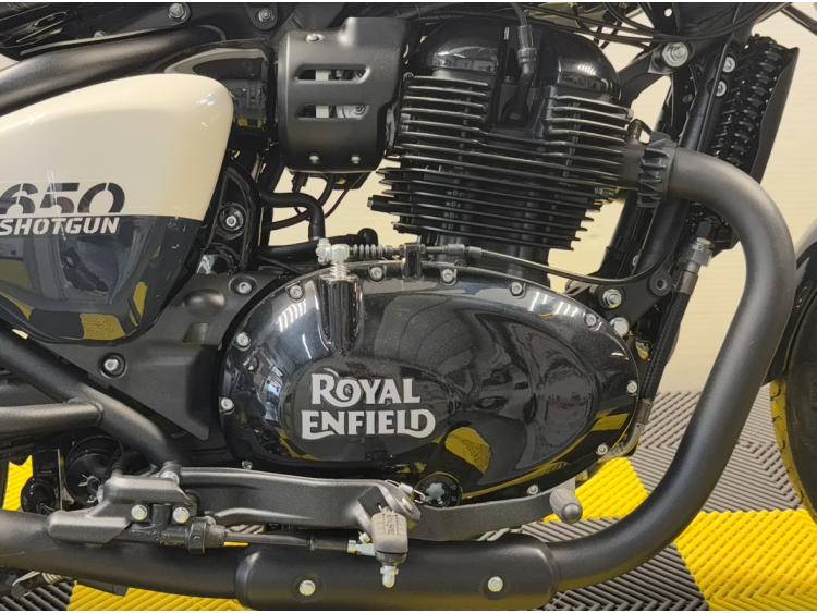 ROYAL ENFIELD SHOTGUN 650 Stencil White MY24