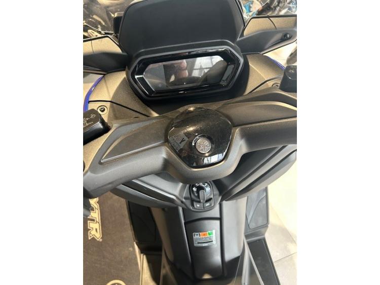 YAMAHA XMAX 300