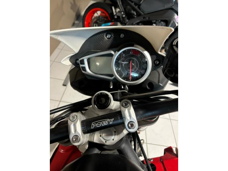 TRIUMPH SPEED TRIPLE 1050