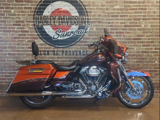 HARLEY-DAVIDSON TOURING STREET GLIDE 1800 CVO