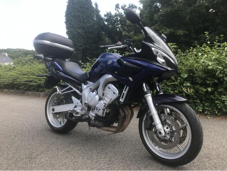 YAMAHA FZ6 (98CV)