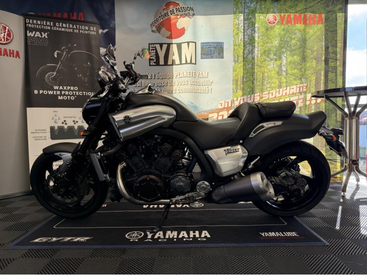 YAMAHA V-MAX 1700