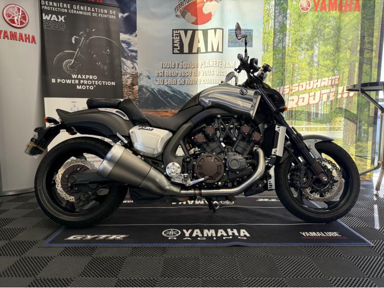 YAMAHA V-MAX 1700