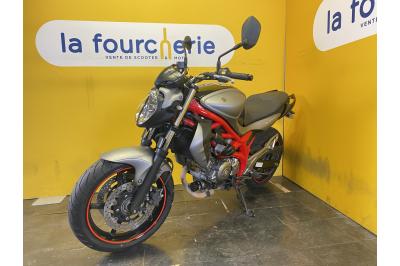 SUZUKI GLADIUS 650