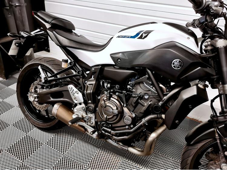 YAMAHA MT-07 MT07