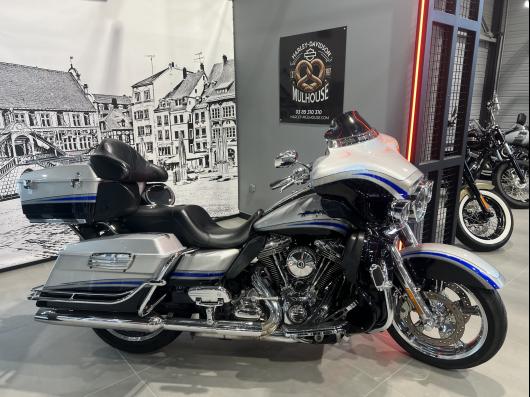 HARLEY-DAVIDSON TOURING ELECTRA GLIDE 1800 ULTRA CVO