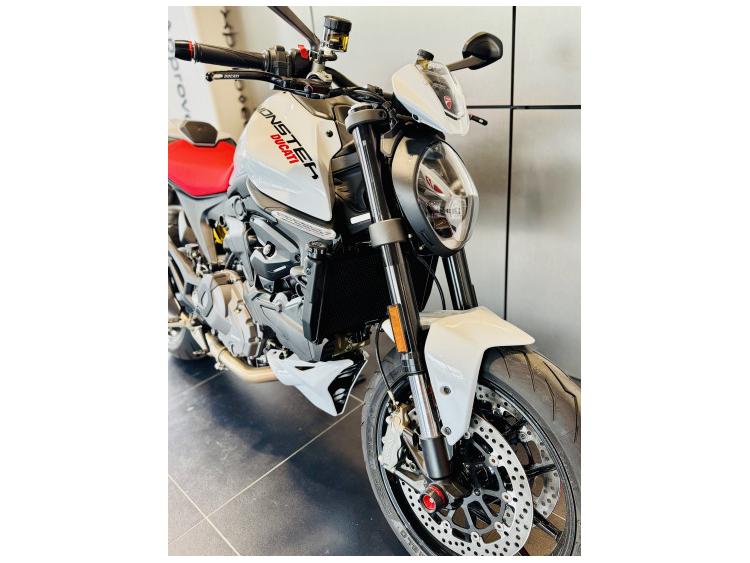 DUCATI MONSTER+ - ETAT NEUF - NOMBREUSES OPTIONS / MONSTER +