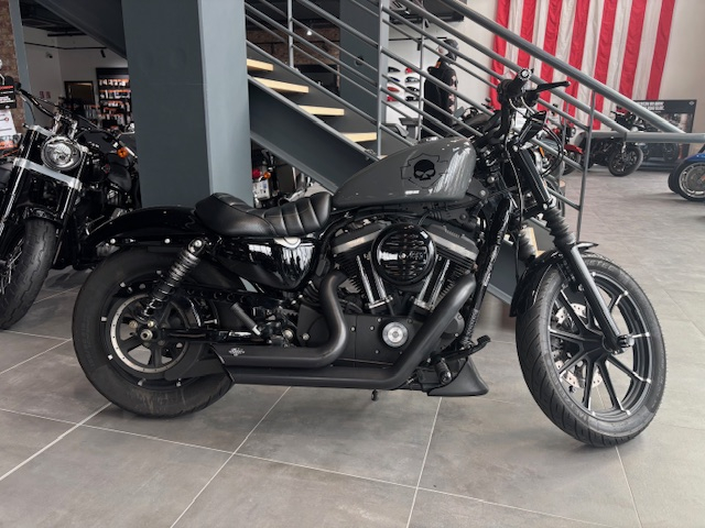 HARLEY-DAVIDSON SPORTSTER 883