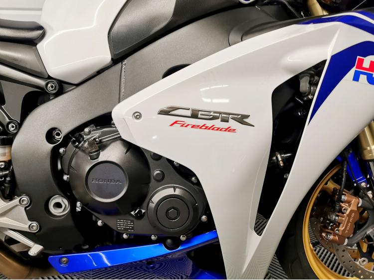 HONDA CBR 1000 R FIREBLADE - CBR1000R - CBR1000 