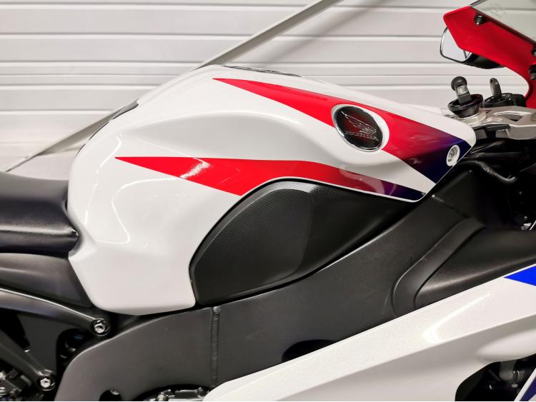 HONDA CBR 1000 R FIREBLADE - CBR1000R - CBR1000 