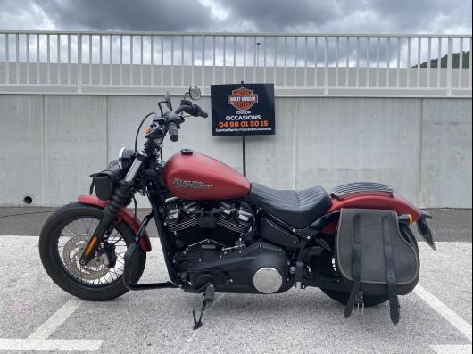 HARLEY-DAVIDSON SOFTAIL STREET BOB 1745