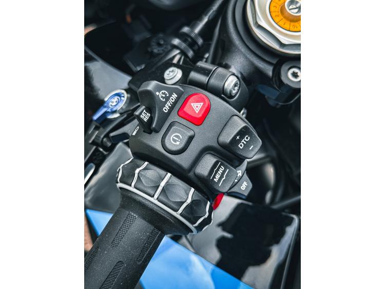 BMW M 1000 RR