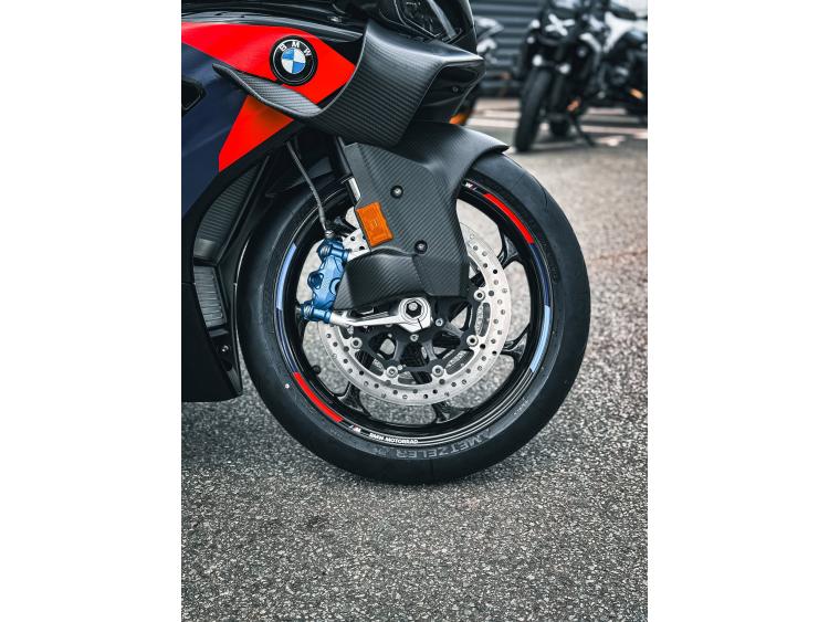 BMW M 1000 RR
