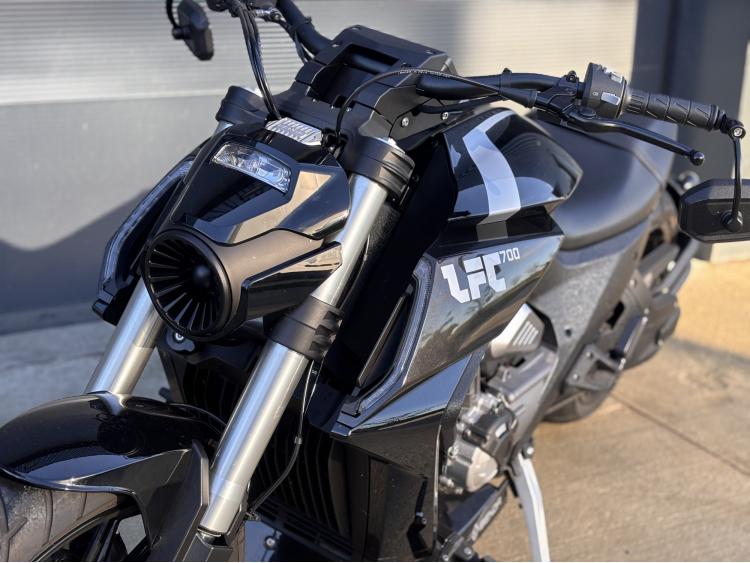 BENDA MOTOR LFC 700