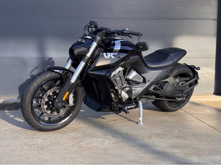BENDA MOTOR LFC 700